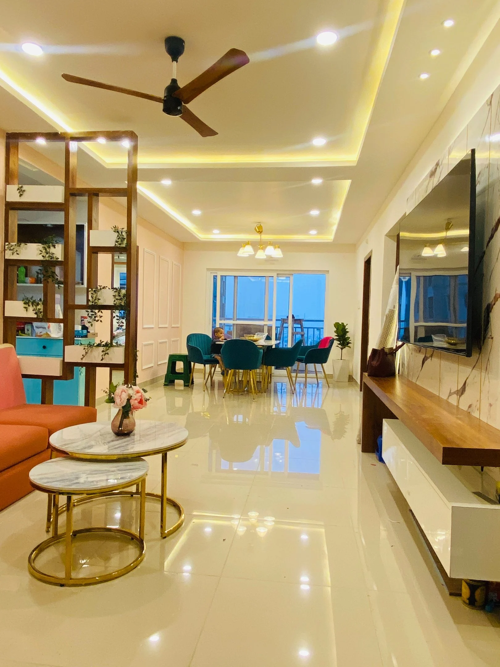 Elegant Dining Suite